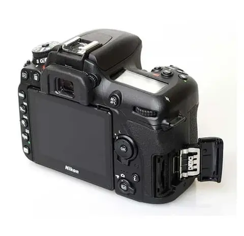 دوربین عکاسی نیکون مدل d7500 با لنز 18-140 kit